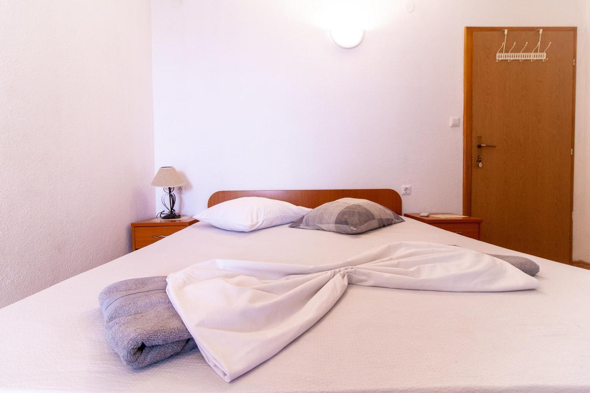 Apartments Laura نيوم الغرفة الصورة